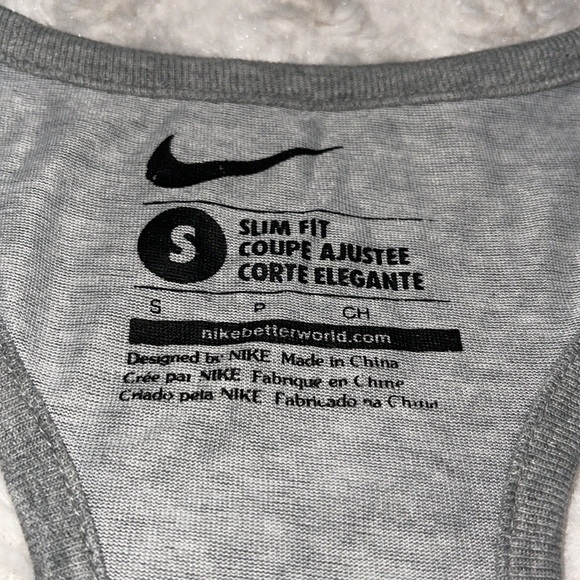 đź’•2 for $25 NIKE AWESOMENESS RACER BACK TANK TOP Sz S Gray white and black. EUC - Picture 4 of 6